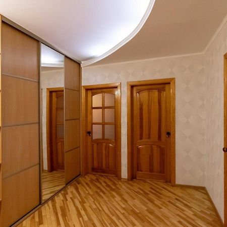 Kvartirkoff Na Ozernaya 8 Київ Екстер'єр фото
