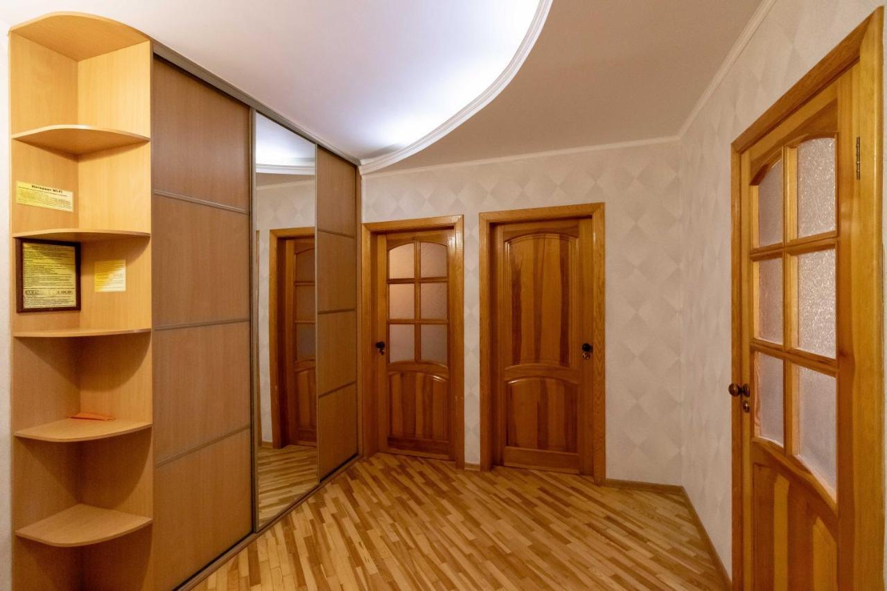 Kvartirkoff Na Ozernaya 8 Київ Екстер'єр фото